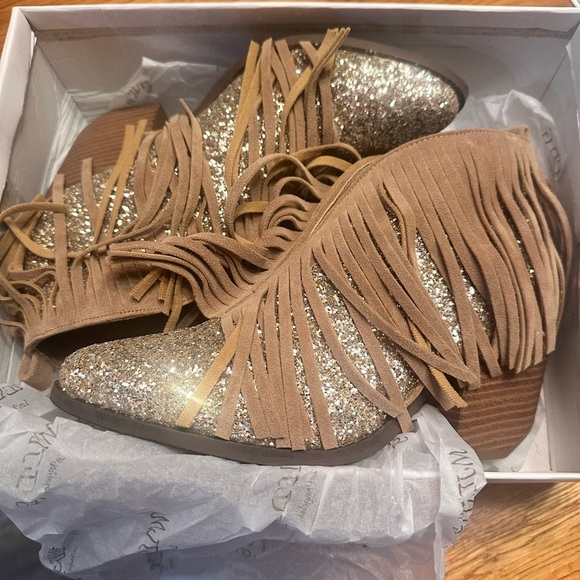 Fringe Glitter Ankle Boots - Silver and Tan - Picture 10 of 11